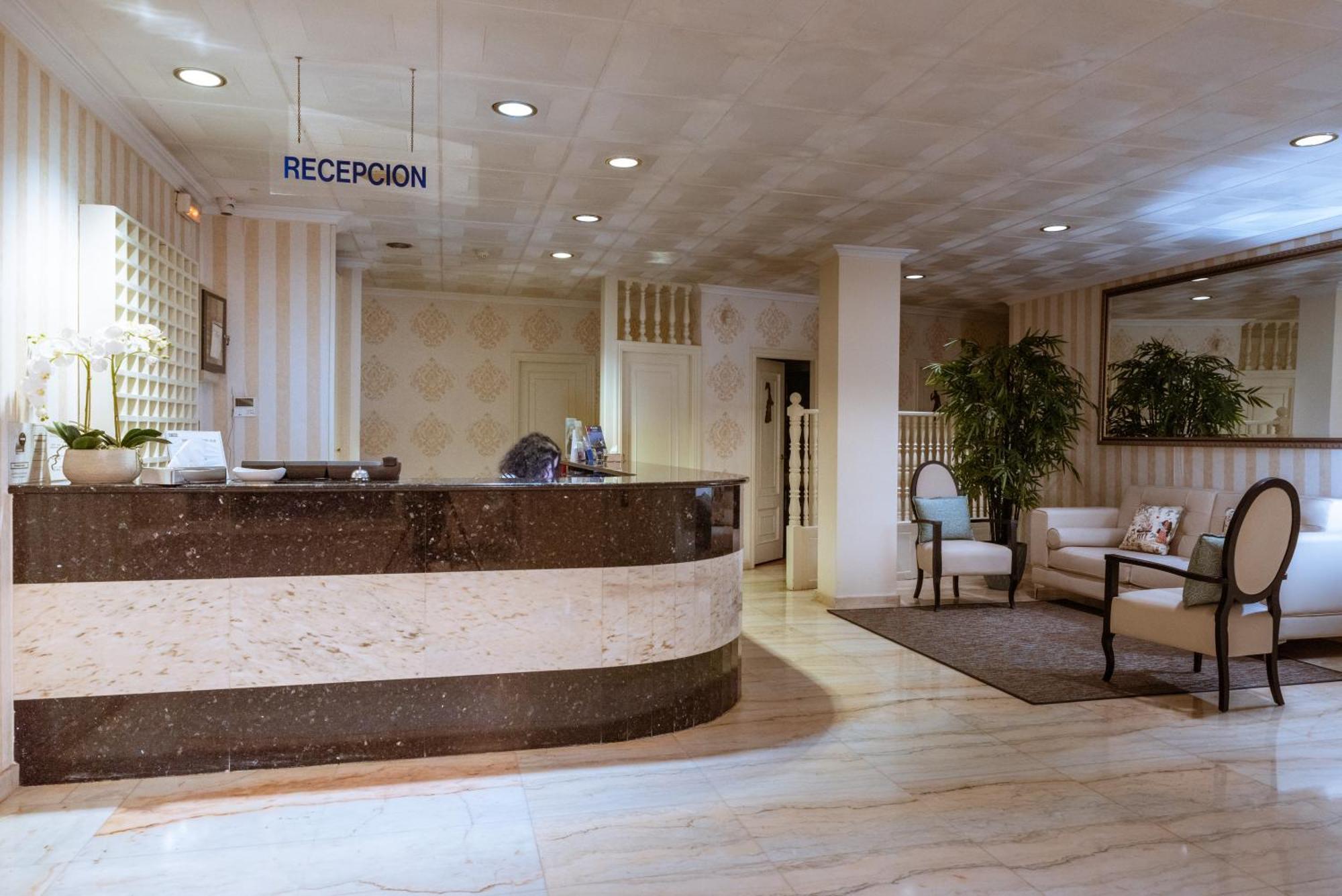 סנשנשו Hotel Ton מראה חיצוני תמונה