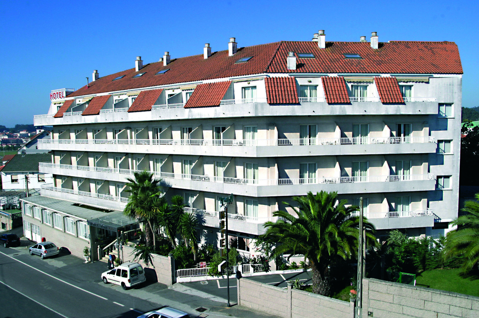 סנשנשו Hotel Ton מראה חיצוני תמונה